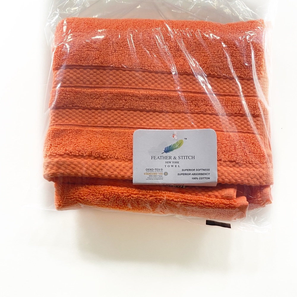 Feather & Stitch New York Hand Towel & Wash Cloth set ✨